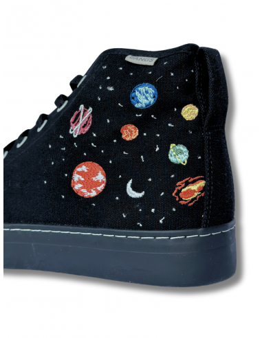 Universe Platform White Stitching High Top suggérées chez